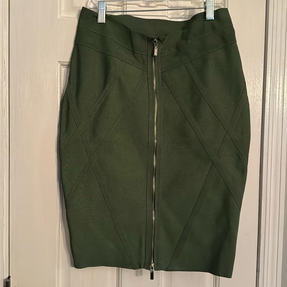 Hera Collection Dresses & Skirts - Hera Collection green front full zippered midi skirt NWT L